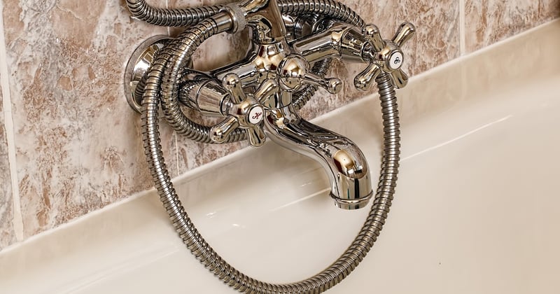 Remplacer un mitigeur de douche en 30 minutes sans plombier